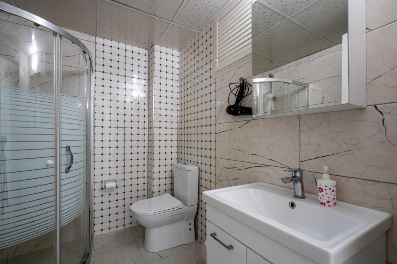 Sare Suites Downtown Antalya Bagian luar foto