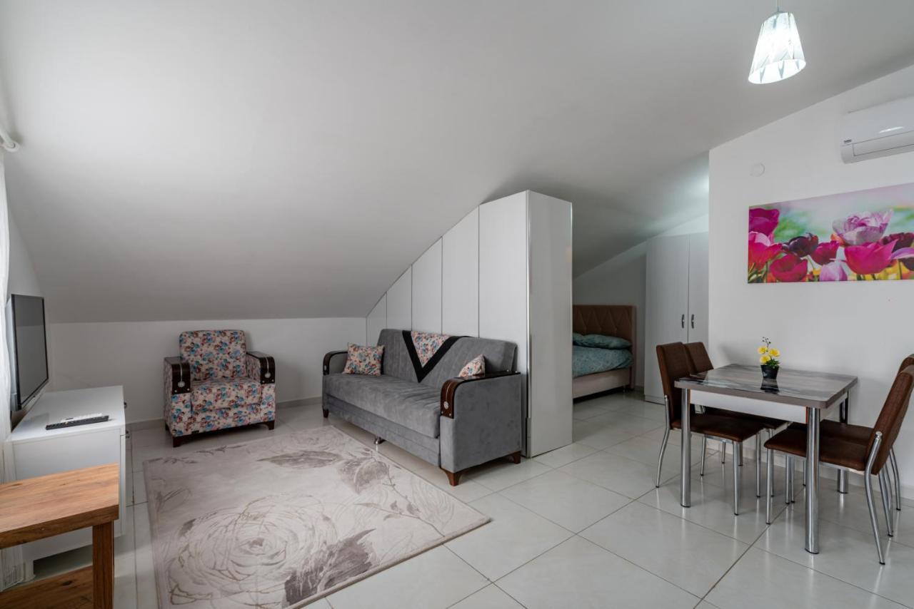 Sare Suites Downtown Antalya Bagian luar foto